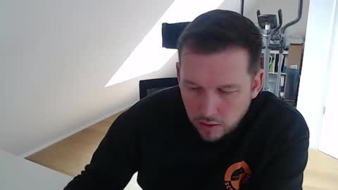 Snapshot of samariterbw chatting on 02/27/25, 10:15 TopBoy online show from 02/27/25, 10:15