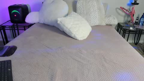 Yaya online show from 01/23/25, 05:35