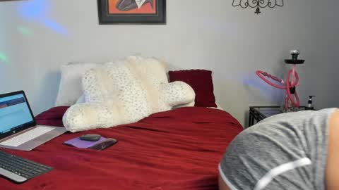 Yaya online show from 02/03/25, 09:39