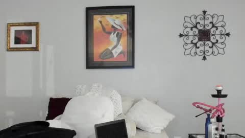 Yaya online show from 02/08/25, 02:47