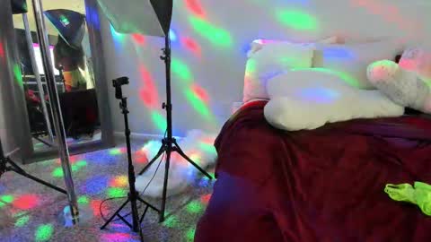 Yaya online show from 02/10/25, 12:52