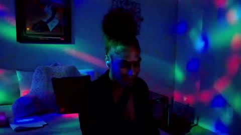 Yaya online show from 02/19/25, 02:33