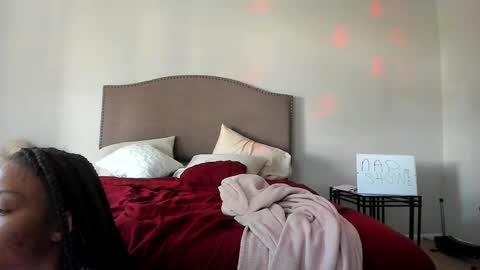 Yaya online show from 09/25/25, 04:21