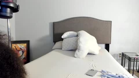 Yaya online show from 10/01/25, 03:56