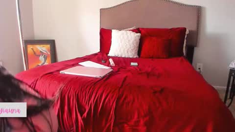 Yaya online show from 11/19/25, 05:46