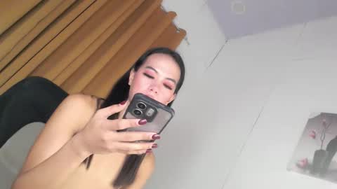 Snapshot of samatha_6969 chatting on 03/19/26, 10:19 samatha_6969 online show from 03/19/26, 10:19