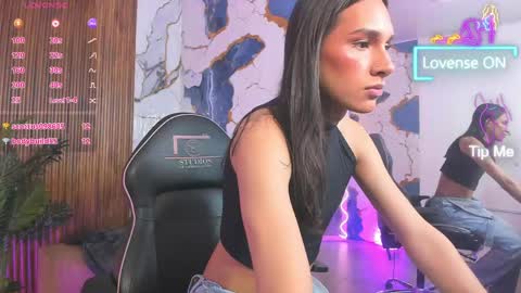 Snapshot of samcielo_tay chatting on 04/25/26, 02:36 sam online show from 04/25/26, 02:36