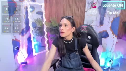 Snapshot of samcielo_tay chatting on 06/01/26, 01:51 sam online show from 06/01/26, 01:51