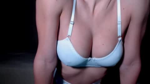 Sam Demia online show from 11/22/25, 02:21