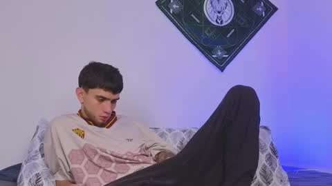 Snapshot of samevansx chatting on 09/19/25, 02:07 samevansx online show from 09/19/25, 02:07