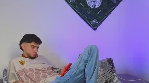 Snapshot of samevansx chatting on 10/04/25, 01:20 samevansx online show from 10/04/25, 01:20