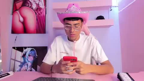 Snapshot of samfrrost chatting on 06/12/26, 12:37 Samfrrost online show from 06/12/26, 12:37