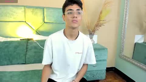 Samfrrost online show from 07/26/26, 09:32