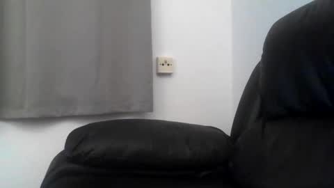 samiam381653 online show from 10/06/25, 10:18