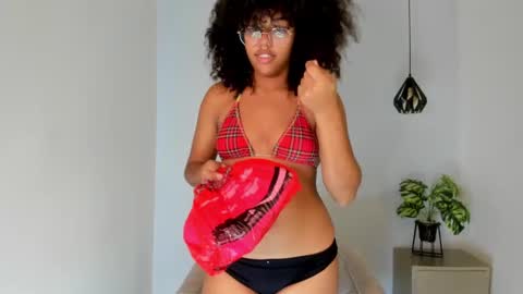 Samie Mury  online show from 11/03/25, 03:41