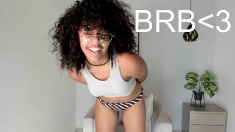 Samie Mury  online show from 11/06/25, 03:29