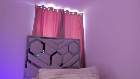 samirose_ online show from 05/26/26, 08:38