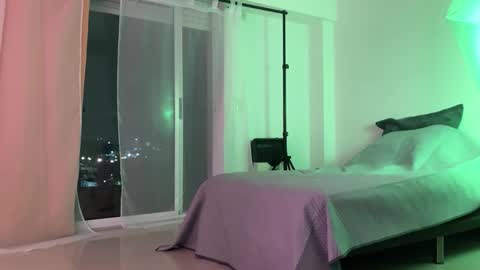 Snapshot of samisami132850 chatting on 12/03/25, 12:18 KatyDoll online show from 12/03/25, 12:18