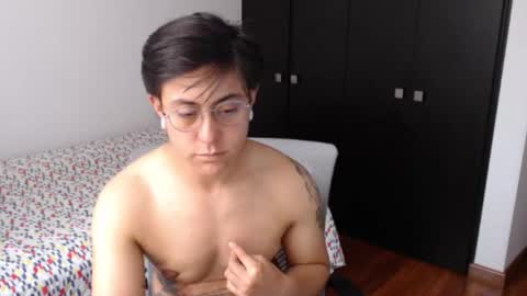 Snapshot of samm_ritch chatting on 10/16/25, 07:15 Samy online show from 10/16/25, 07:15