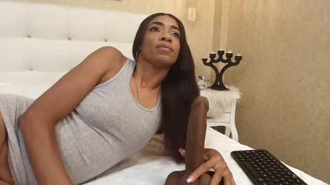 Snapshot of sammantha_hot chatting on 04/23/26, 08:22 Samantha online show from 04/23/26, 08:22