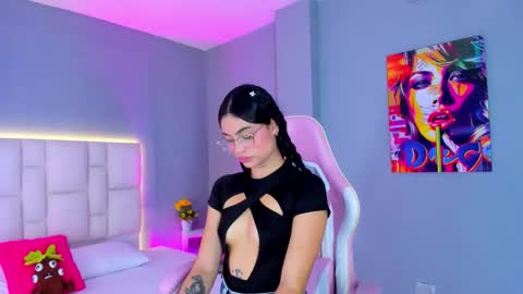 Snapshot of sammy__rose chatting on 11/28/25, 08:11 Sammy Rose online show from 11/28/25, 08:11