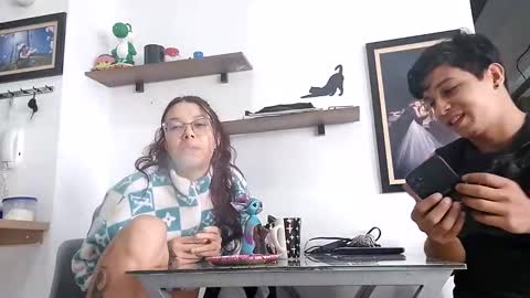 Snapshot of sammy_and_mike_ls chatting on 02/11/25, 06:01 Sophie y Mark online show from 02/11/25, 06:01