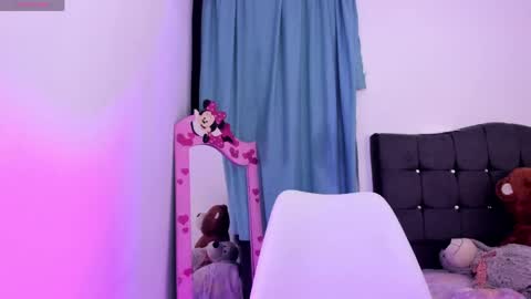 Samantha online show from 05/13/26, 03:59