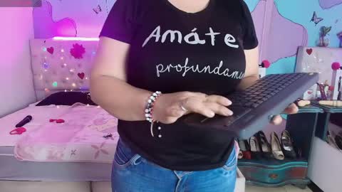 Snapshot of sammy_mature_ chatting on 05/11/26, 09:34 Sammy online show from 05/11/26, 09:34