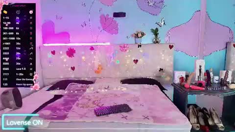 Snapshot of sammy_mature_ chatting on 06/11/26, 12:32 Sammy online show from 06/11/26, 12:32