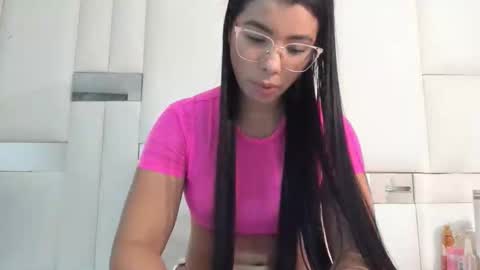 Snapshot of sammy_prince chatting on 11/10/25, 01:37 sammy online show from 11/10/25, 01:37