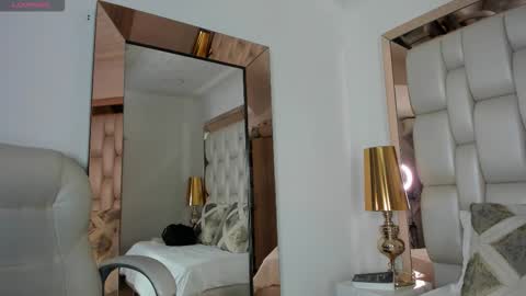 Snapshot of sammy_rios chatting on 10/15/25, 04:07 Sammy online show from 10/15/25, 04:07