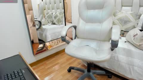 Snapshot of sammy_rios chatting on 10/22/25, 06:29 Sammy online show from 10/22/25, 06:29