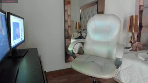 Snapshot of sammy_rios chatting on 11/04/25, 06:18 Sammy online show from 11/04/25, 06:18