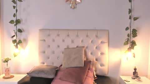 Samantha online show from 10/30/25, 04:47