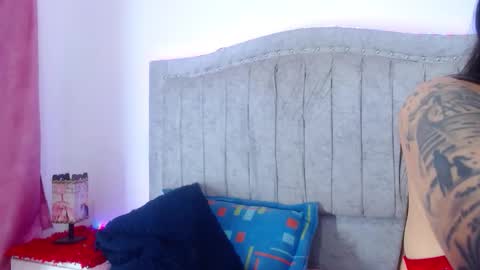 Snapshot of sammythx chatting on 12/18/25, 10:54 Sammy online show from 12/18/25, 10:54