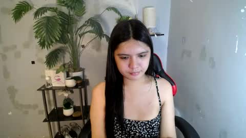 Snapshot of sampaguita_pinayxx chatting on 06/29/26, 12:27 SOFIA online show from 06/29/26, 12:27