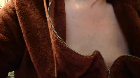 Snapshot of samsenior70 chatting on 11/09/25, 10:52 Sam online show from 11/09/25, 10:52