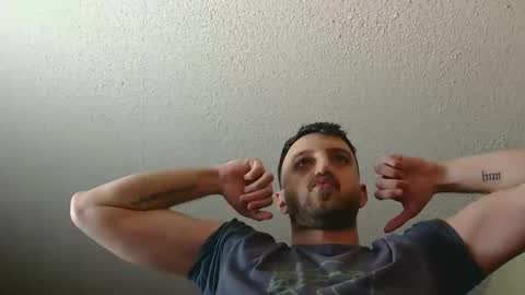 Snapshot of samthebully chatting on 10/20/25, 04:46 SamTheBully online show from 10/20/25, 04:46