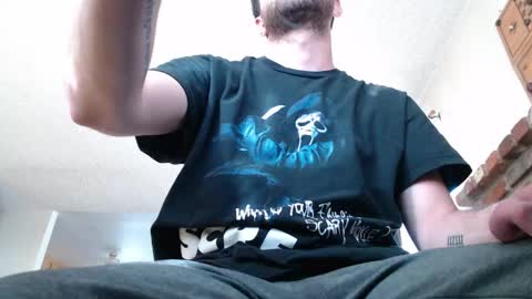 Snapshot of samthebully chatting on 04/29/26, 11:33 SamTheBully online show from 04/29/26, 11:33