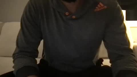 Snapshot of samwise2418 chatting on 11/03/25, 04:36 Sam W dick strip tease online show from 11/03/25, 04:36