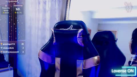 Laura mejia online show from 07/16/26, 07:42