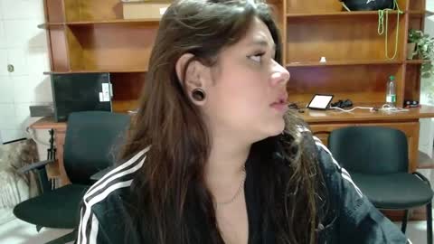 Snapshot of samy_green_ chatting on 10/13/25, 03:12 samy_green_ online show from 10/13/25, 03:12