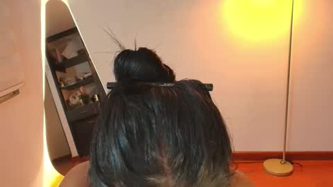 Hello I am absent due to a family calamity I will return soon-hola estoy ausente por un problema familiar volvere pronto. online show from 09/24/25, 01:31