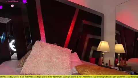 Snapshot of samy_ross_ chatting on 05/29/26, 04:10 Find me at when im offline here. online show from 05/29/26, 04:10