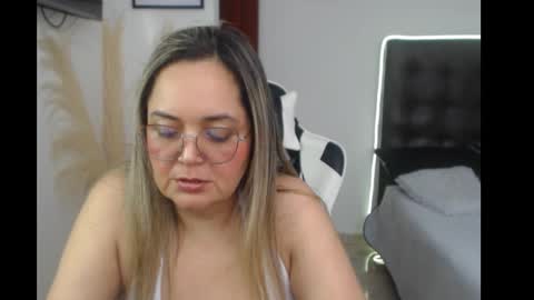 samy_vsn online show from 09/16/25, 07:37