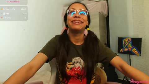 Snapshot of samyonichan chatting on 12/11/24, 04:07 Special show on 17 december and 23 UwU online show from 12/11/24, 04:07