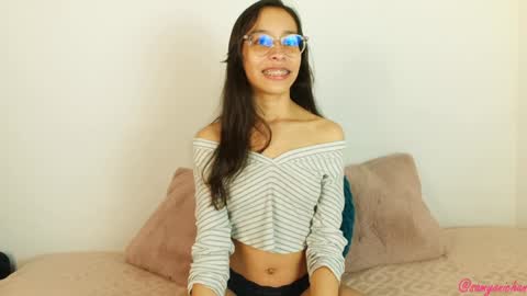 Snapshot of samyonichan chatting on 01/30/25, 04:27 Special show on 17 december and 23 UwU online show from 01/30/25, 04:27