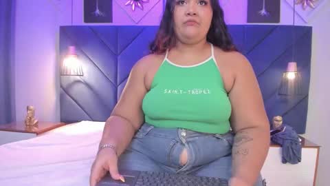 Snapshot of samyriverss chatting on 10/16/25, 11:22 Samy  online show from 10/16/25, 11:22