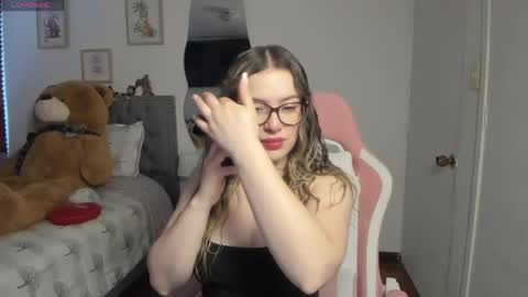 Snapshot of samysweet_8 chatting on 04/16/26, 11:44 Samanta online show from 04/16/26, 11:44