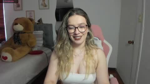 Snapshot of samysweet_8 chatting on 05/09/26, 12:10 Samanta online show from 05/09/26, 12:10